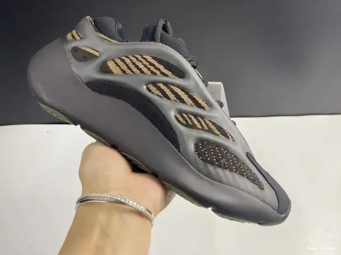 hype GY0189 V3 ADIDAS YEEZY 700 0610